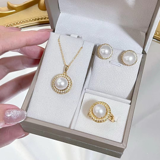 Freshwater pearl jewelry set	,	plated with18k gold	,	Pearl Size :	10-11mm	,	Pearl Necklace Length :	adjustable/40+5cm	(	MJ-2241	)