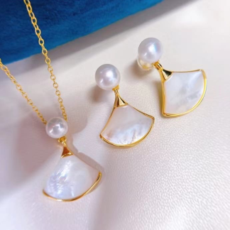 freshwater pearl jewelry set	,	plated with18k gold	,	Pearl Size :	6-7mm	,	Pearl Necklace Length :	adjustable/40+5cm	(	MJ-2244	)