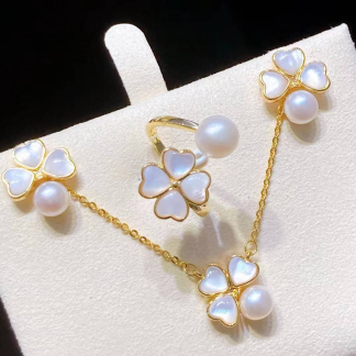 Freshwater pearl jewelry set	,	plated with18k gold/shell	,	Pearl Size :	6-7mm	,	Pearl Necklace Length :	adjustable/40+5cm	(	MJ-2211	)