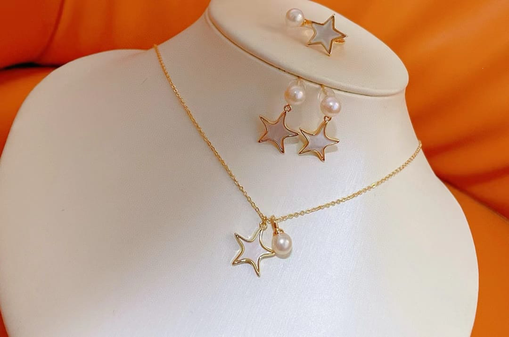 Freshwater pearl jewelry set , plated with18k gold , Pearl Size : 6-7mm , Pearl Necklace Length : adjustable/40+5cm ( MJ-2226 )