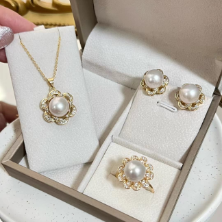 Freshwater pearl jewelry set , plated with18k gold , Pearl Size : 10-11mm , Pearl Necklace Length : adjustable/40+5cm ( MJ-2240 )