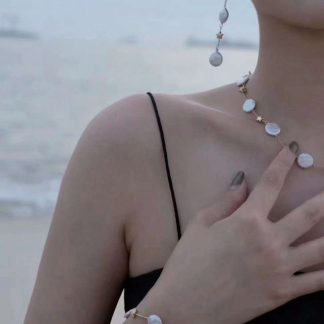 Pearl Jewelry Set consist of Freshwater baroque necklace	,	plated with 14k gold	,	Pearl Size :	8*8mm	,	Pearl Necklace Length :	45cm/17cm	(	MJ-2033	)