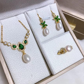 Freshwater pearl jewelry set	,	plated with18k gold	,	Pearl Size :	6-8mm	,	Pearl Necklace Length :	adjustable/40+5cm	(	MJ-2283	)